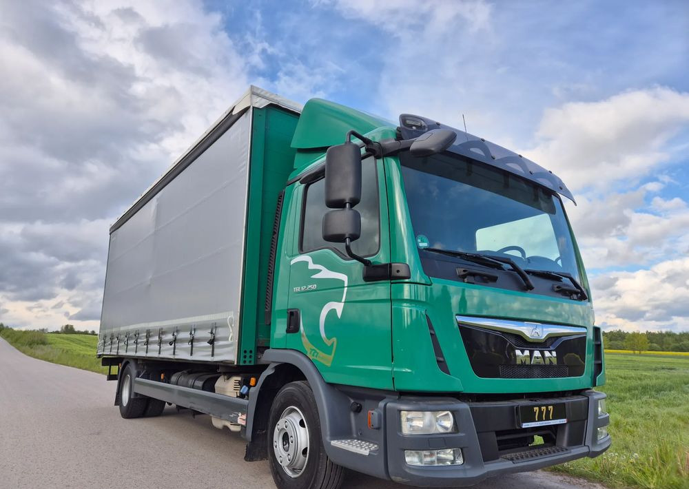 MAN TGL 12.250 6.2m AUTOMAT KLIMA z Niemiec ESP nowe opony EURO 6 / 4.75 rozstaw / zawiesie na wózek widłowy / TOP STAN / okazja nauka jazdy MOŻLIWOŚĆ DOSTOSOWANIA 12t - Truk dengan terpal samping: gambar 1 MAN TGL 12.250 6.2m AUTOMAT KLIMA z Niemiec ESP nowe opony EURO 6 / 4.75 rozstaw / zawiesie na wózek widłowy / TOP STAN / okazja nauka jazdy MOŻLIWOŚĆ DOSTOSOWANIA 12t - Truk dengan terpal samping: gambar 1