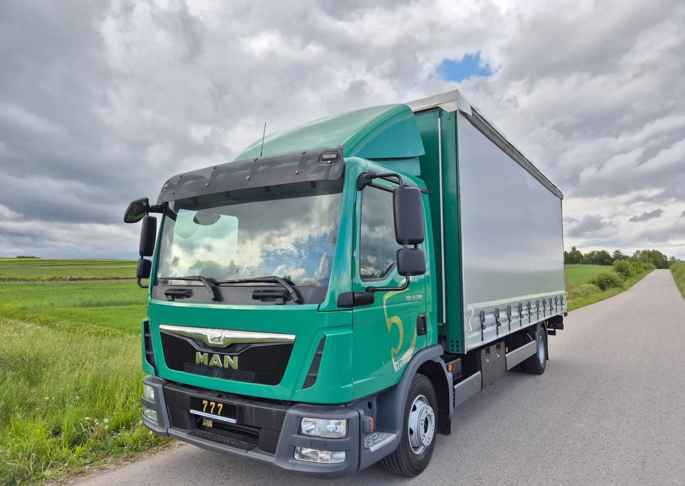 MAN TGL 12.250 6.2m AUTOMAT KLIMA z Niemiec ESP nowe opony EURO 6 / 4.75 rozstaw / zawiesie na wózek widłowy / TOP STAN / okazja nauka jazdy MOŻLIWOŚĆ DOSTOSOWANIA 12t - Truk dengan terpal samping: gambar 3 MAN TGL 12.250 6.2m AUTOMAT KLIMA z Niemiec ESP nowe opony EURO 6 / 4.75 rozstaw / zawiesie na wózek widłowy / TOP STAN / okazja nauka jazdy MOŻLIWOŚĆ DOSTOSOWANIA 12t - Truk dengan terpal samping: gambar 3