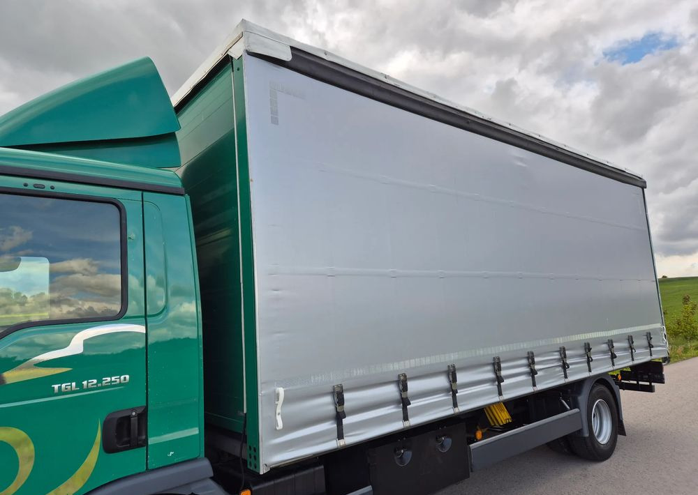 MAN TGL 12.250 6.2m AUTOMAT KLIMA z Niemiec ESP nowe opony EURO 6 / 4.75 rozstaw / zawiesie na wózek widłowy / TOP STAN / okazja nauka jazdy MOŻLIWOŚĆ DOSTOSOWANIA 12t - Truk dengan terpal samping: gambar 4 MAN TGL 12.250 6.2m AUTOMAT KLIMA z Niemiec ESP nowe opony EURO 6 / 4.75 rozstaw / zawiesie na wózek widłowy / TOP STAN / okazja nauka jazdy MOŻLIWOŚĆ DOSTOSOWANIA 12t - Truk dengan terpal samping: gambar 4