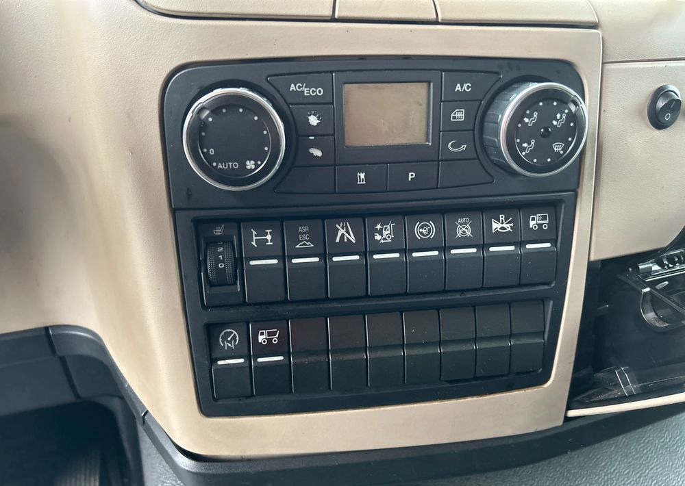 Truk berpendingin MAN TGM 18.290 2017 Supra 1250 mt z Niemiec / winda Klima webasto Michelin / OKAZJA Carrier TOP: gambar 7 Truk berpendingin MAN TGM 18.290 2017 Supra 1250 mt z Niemiec / winda Klima webasto Michelin / OKAZJA Carrier TOP: gambar 7