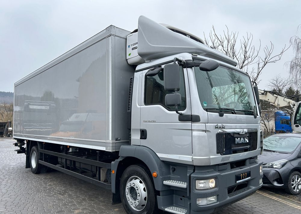 MAN TGM 18.290 TK 1200 R Spectrum THERMO King z Niemiec 8m / 20 palet / winda Klima / OKAZJA - Truk berpendingin: gambar 2 MAN TGM 18.290 TK 1200 R Spectrum THERMO King z Niemiec 8m / 20 palet / winda Klima / OKAZJA - Truk berpendingin: gambar 2