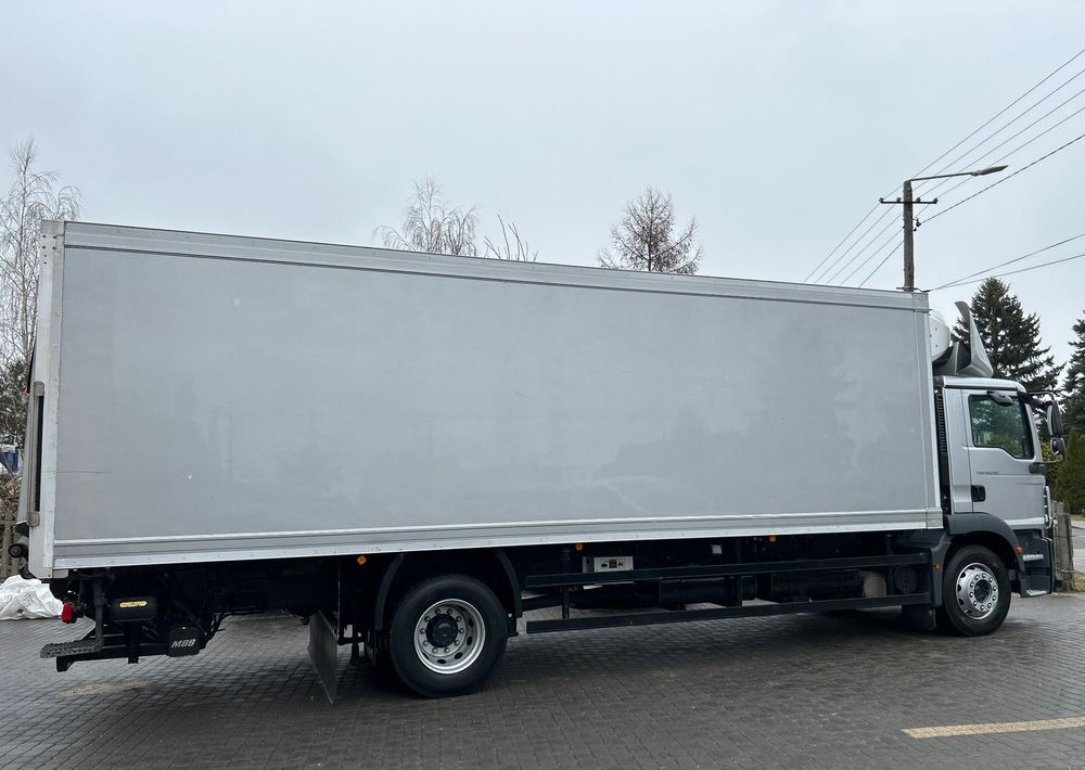 MAN TGM 18.290 TK 1200 R Spectrum THERMO King z Niemiec 8m / 20 palet / winda Klima / OKAZJA - Truk berpendingin: gambar 5 MAN TGM 18.290 TK 1200 R Spectrum THERMO King z Niemiec 8m / 20 palet / winda Klima / OKAZJA - Truk berpendingin: gambar 5