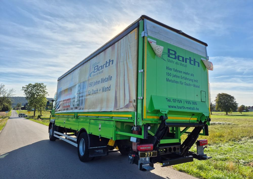 MAN Tgm 18.320 FULL SERWIS UNIKAT TOP ORYGINALNY PRZEBIEG z Niemiec AUTOMAT WINDA ACC Pirelli klima postojowa 18.250 18.290 15.250 15.290 15.320 - Truk dengan terpal samping: gambar 4 MAN Tgm 18.320 FULL SERWIS UNIKAT TOP ORYGINALNY PRZEBIEG z Niemiec AUTOMAT WINDA ACC Pirelli klima postojowa 18.250 18.290 15.250 15.290 15.320 - Truk dengan terpal samping: gambar 4