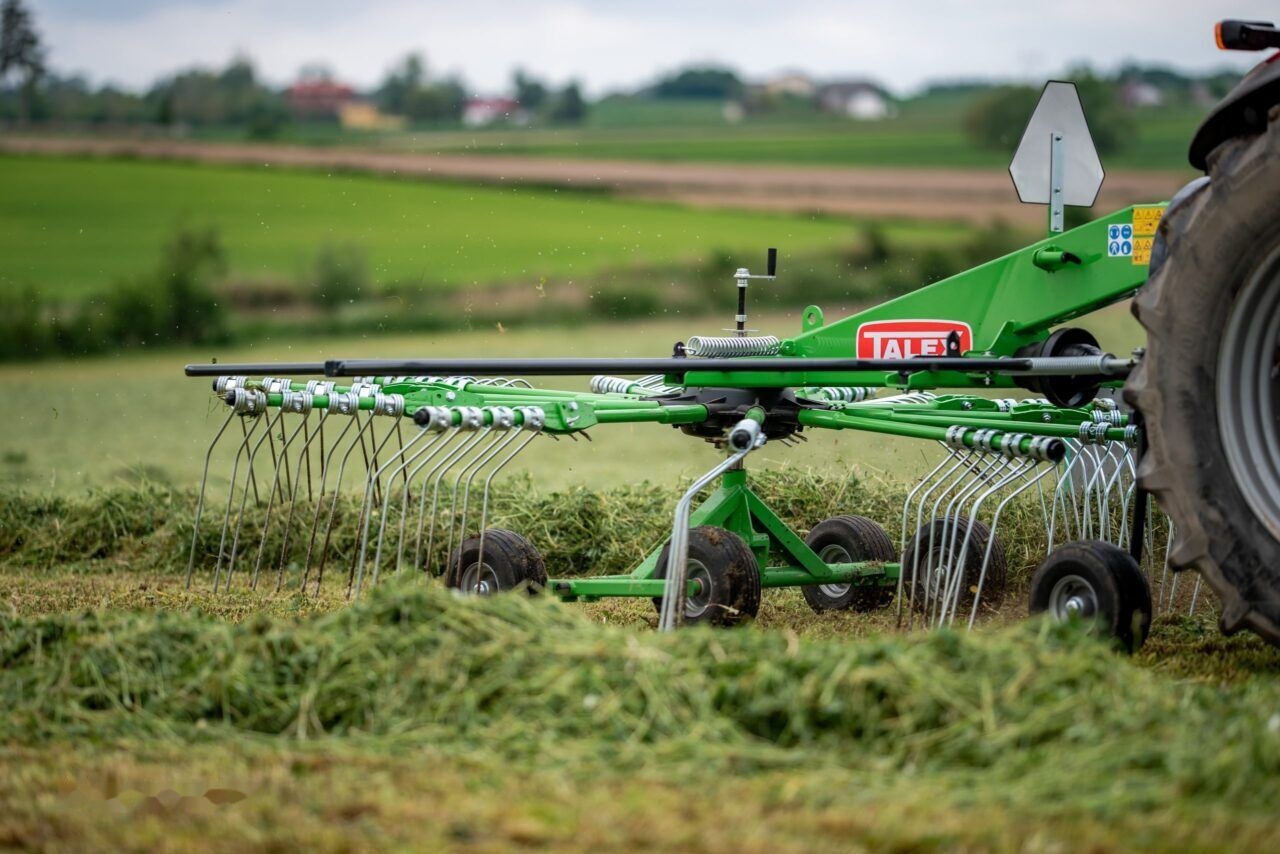 Talex Zgrabiarka karuzelowa zawieszana 3,6m Spyder - Tedder/ Menyapu: gambar 1 Talex Zgrabiarka karuzelowa zawieszana 3,6m Spyder - Tedder/ Menyapu: gambar 1