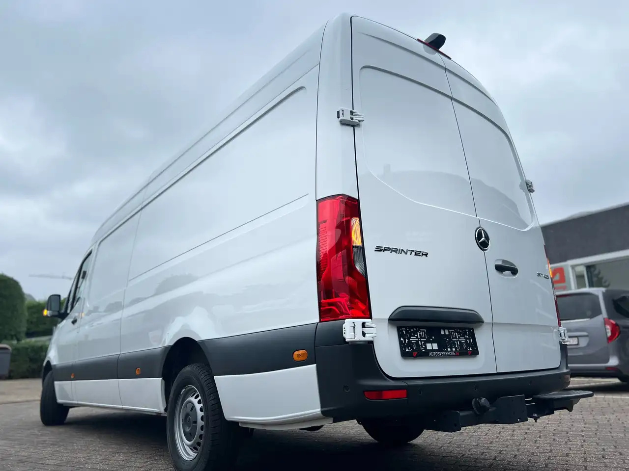 Mercedes-Benz Sprinter 317 L3H2 (38.250ex) 3.5T SLEEP|CARPLAY|CAMERA|PTS - Van panel: gambar 5 Mercedes-Benz Sprinter 317 L3H2 (38.250ex) 3.5T SLEEP|CARPLAY|CAMERA|PTS - Van panel: gambar 5