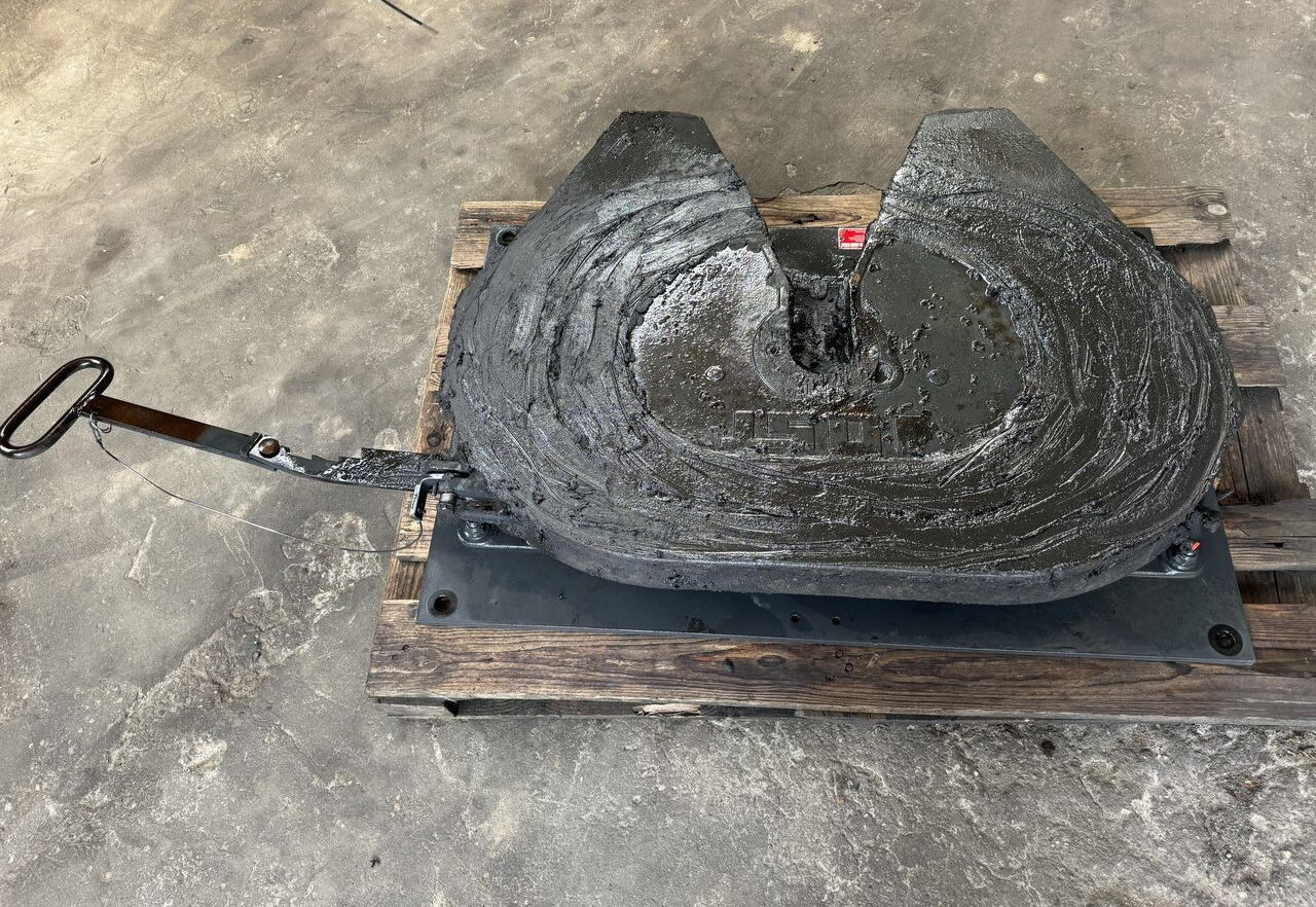 Mercedes-Benz Jost 15cm Actros MP 4 truck - Kopling roda kelima untuk Truk: gambar 5 Mercedes-Benz Jost 15cm Actros MP 4 truck - Kopling roda kelima untuk Truk: gambar 5