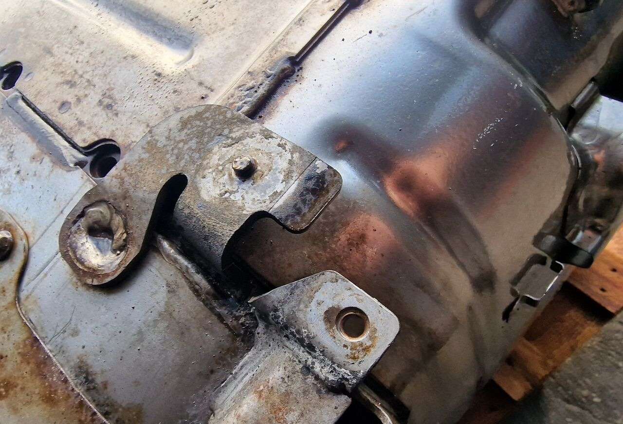 Scania Katalizator DPF R XPI Euro 6 DC13 2164453 2158333 Scania R XPI 410 Euro 6 DC13 2164453 2158333 truck - Knalpot untuk Truk: gambar 3 Scania Katalizator DPF R XPI Euro 6 DC13 2164453 2158333 Scania R XPI 410 Euro 6 DC13 2164453 2158333 truck - Knalpot untuk Truk: gambar 3