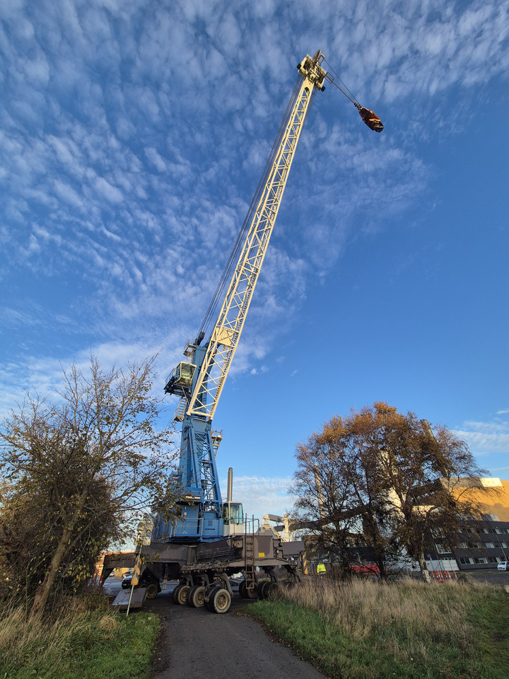 Liebherr LHM250 - Peralatan pelabuhan: gambar 3 Liebherr LHM250 - Peralatan pelabuhan: gambar 3