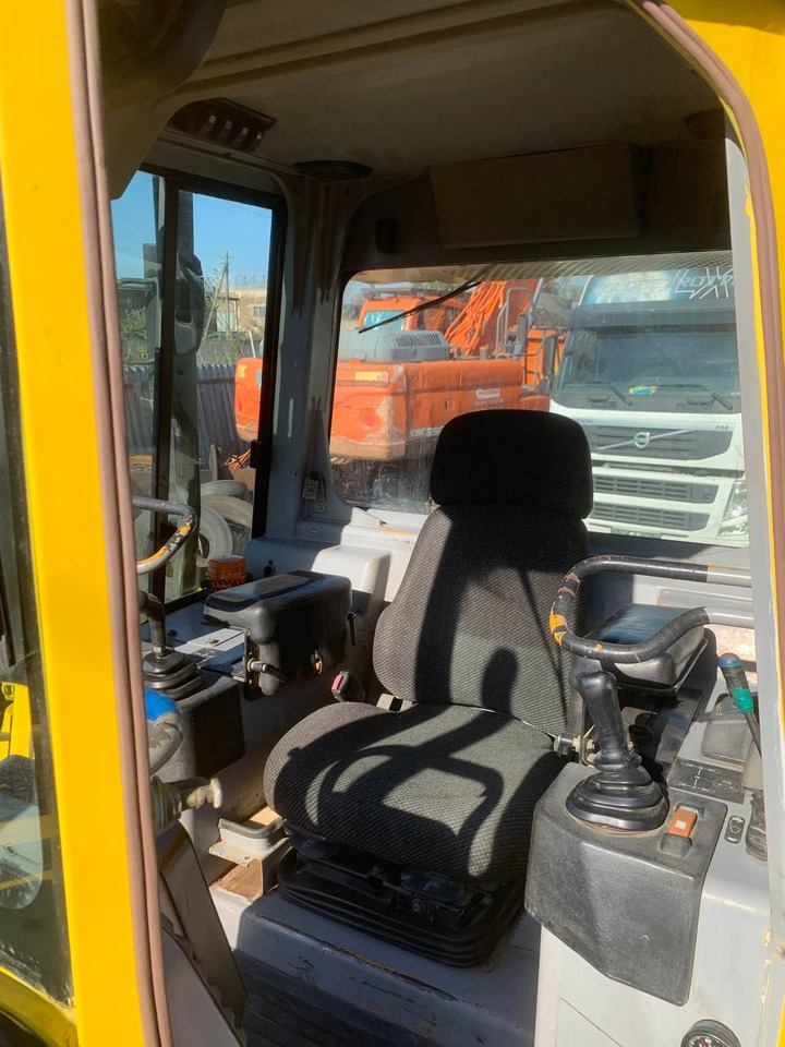 CATERPILLAR D5G - Bulldozer: gambar 2 CATERPILLAR D5G - Bulldozer: gambar 2