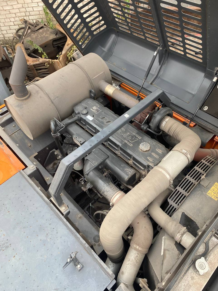 DOOSAN DX 340LCA - Ekskavator perayap: gambar 5 DOOSAN DX 340LCA - Ekskavator perayap: gambar 5