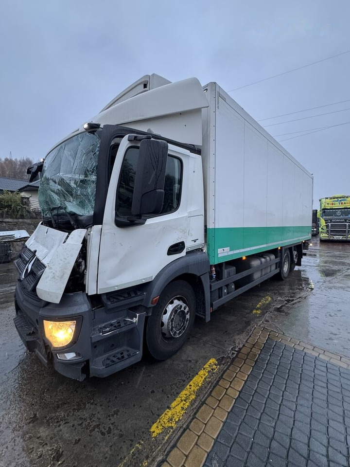 Damaged Mercedes-Benz Actros Antos Arocs - Kabin untuk Truk: gambar 4 Damaged Mercedes-Benz Actros Antos Arocs - Kabin untuk Truk: gambar 4