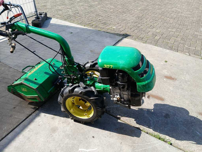 Ferrari 307 - Traktor kompak: gambar 3 Ferrari 307 - Traktor kompak: gambar 3