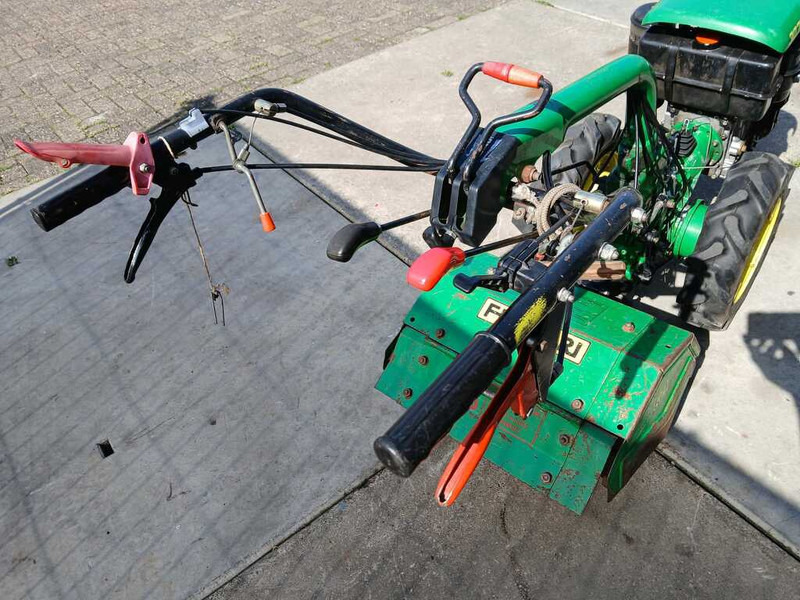 Ferrari 307 - Traktor kompak: gambar 5 Ferrari 307 - Traktor kompak: gambar 5