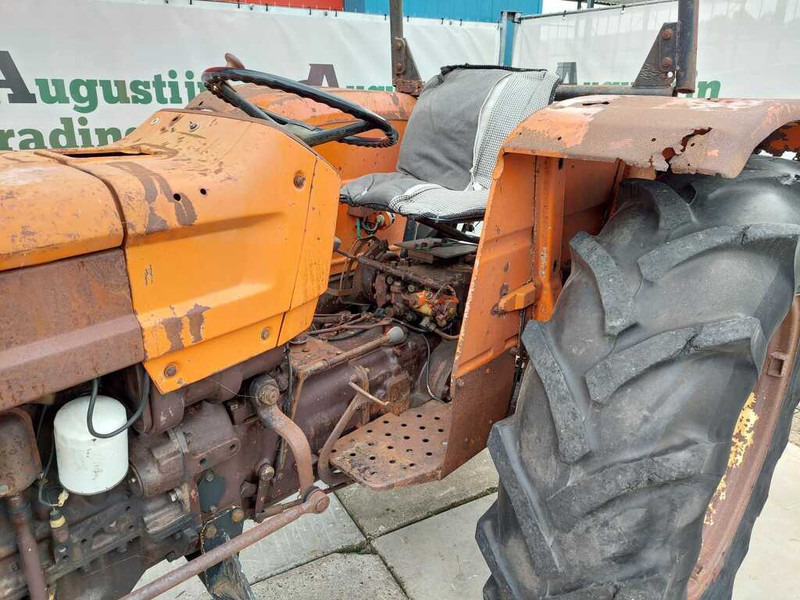 Fiat 640/8 - Traktor: gambar 3 Fiat 640/8 - Traktor: gambar 3
