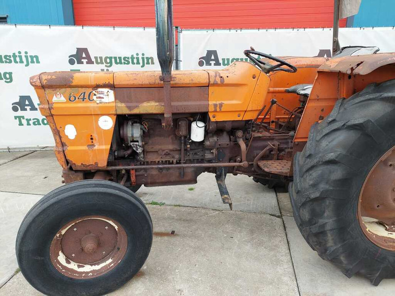 Fiat 640/8 - Traktor: gambar 4 Fiat 640/8 - Traktor: gambar 4