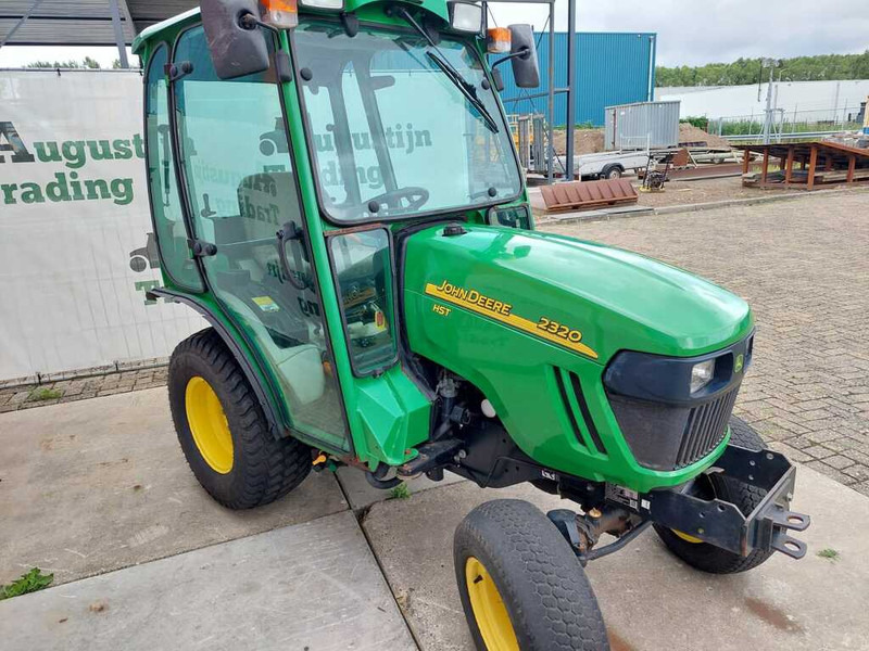 John Deere 2320 - Traktor kompak: gambar 4 John Deere 2320 - Traktor kompak: gambar 4