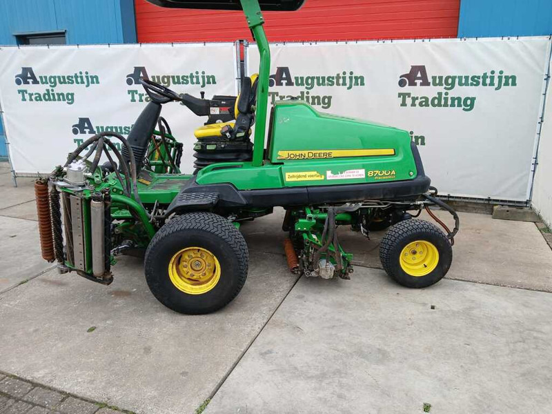 John Deere 8700A - Mesin pemotong rumput: gambar 5 John Deere 8700A - Mesin pemotong rumput: gambar 5