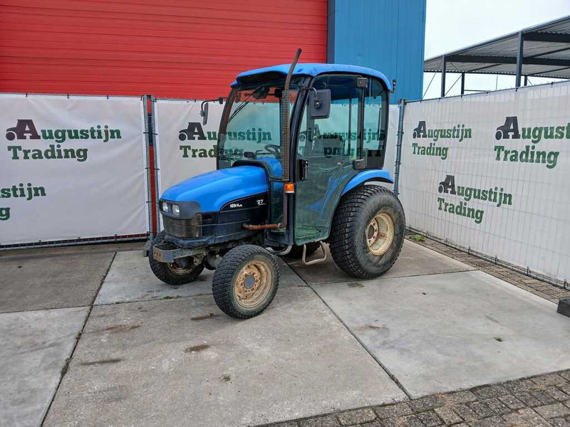 New Holland TC 27 - Traktor: gambar 3 New Holland TC 27 - Traktor: gambar 3