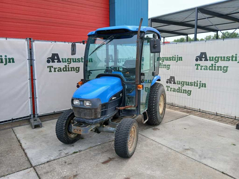 New Holland TC 27 - Traktor: gambar 4 New Holland TC 27 - Traktor: gambar 4