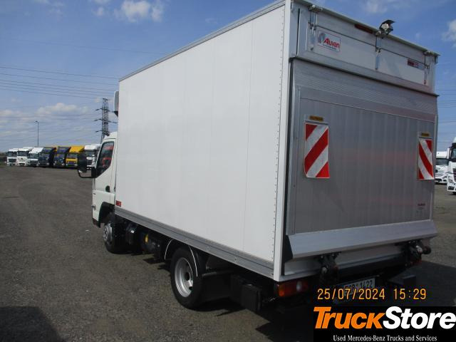 FUSO Canter 3C15 - Van box: gambar 4 FUSO Canter 3C15 - Van box: gambar 4