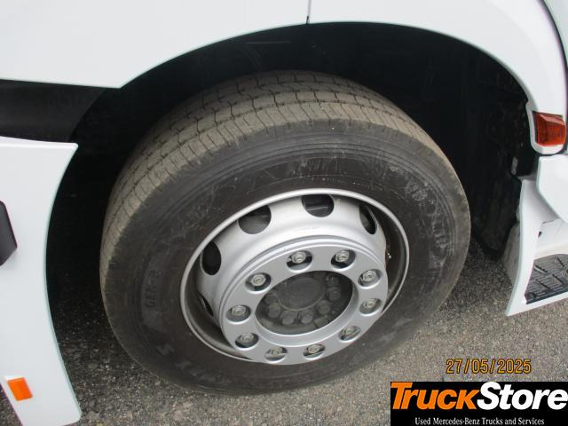 Mercedes-Benz Actros 2542 - Truk dengan terpal samping: gambar 5 Mercedes-Benz Actros 2542 - Truk dengan terpal samping: gambar 5