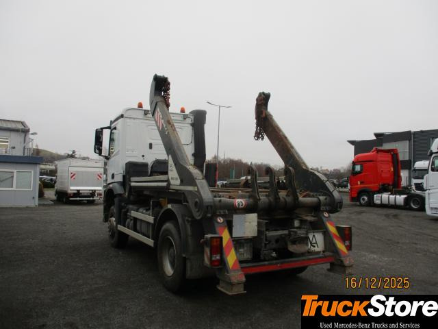 Mercedes-Benz Arocs 1845 A - Truk skip loader: gambar 4 Mercedes-Benz Arocs 1845 A - Truk skip loader: gambar 4