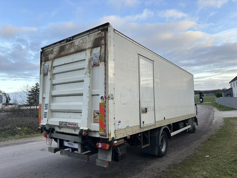 Renault Gamme D 210 - Truk box: gambar 5 Renault Gamme D 210 - Truk box: gambar 5
