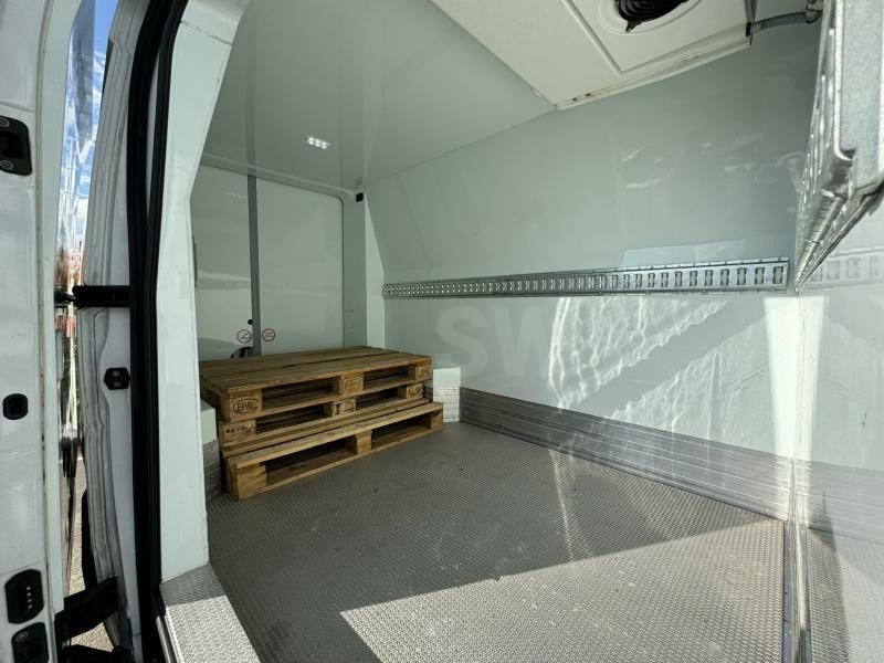 Renault Master - Van berpendingin: gambar 5 Renault Master - Van berpendingin: gambar 5