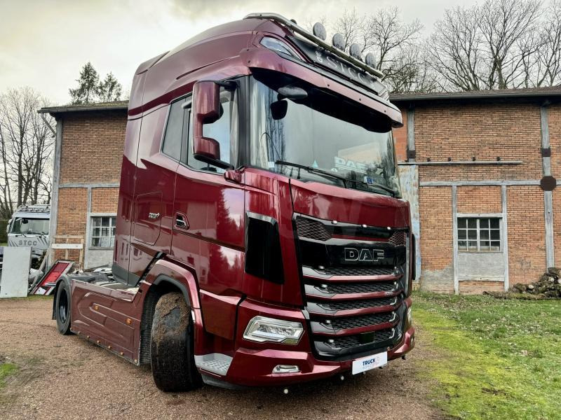 DAF XG + 530 FT + - Tractor head: gambar 2 DAF XG + 530 FT + - Tractor head: gambar 2