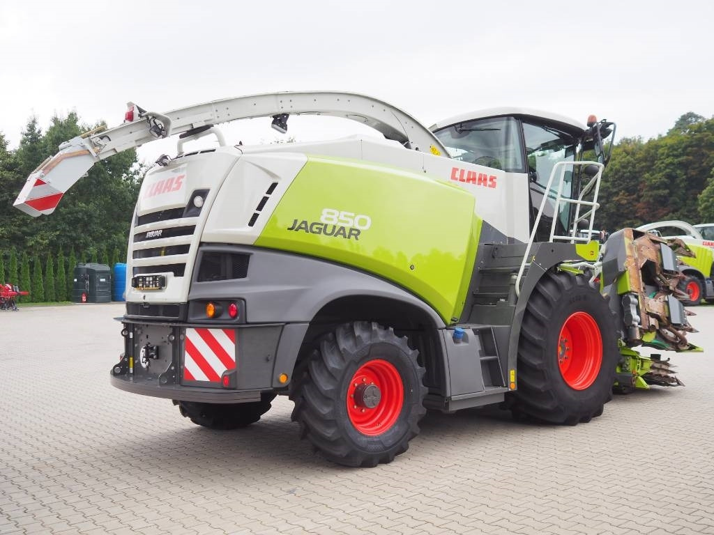 Claas Jaguar 850 4WD + Orbis 600 SD - Pemanen hijauan: gambar 3 Claas Jaguar 850 4WD + Orbis 600 SD - Pemanen hijauan: gambar 3