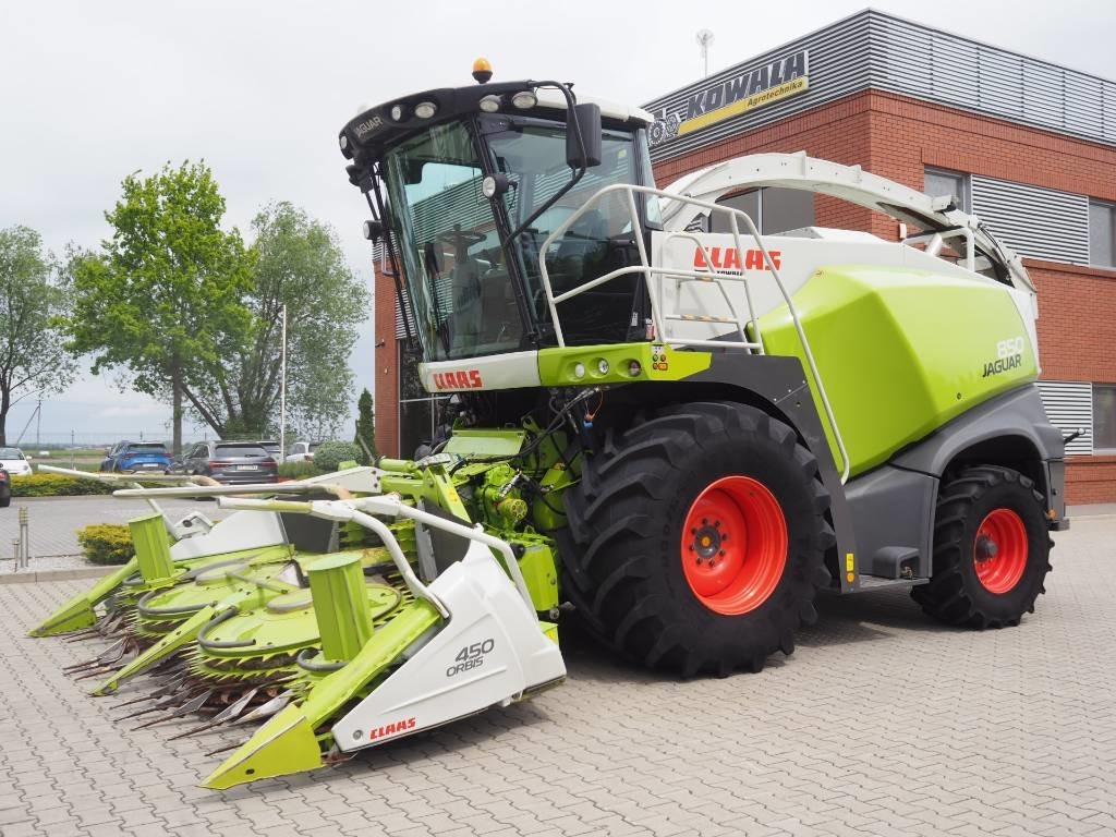 Claas Jaguar 850 + Orbis 450 - Pemanen hijauan: gambar 5 Claas Jaguar 850 + Orbis 450 - Pemanen hijauan: gambar 5