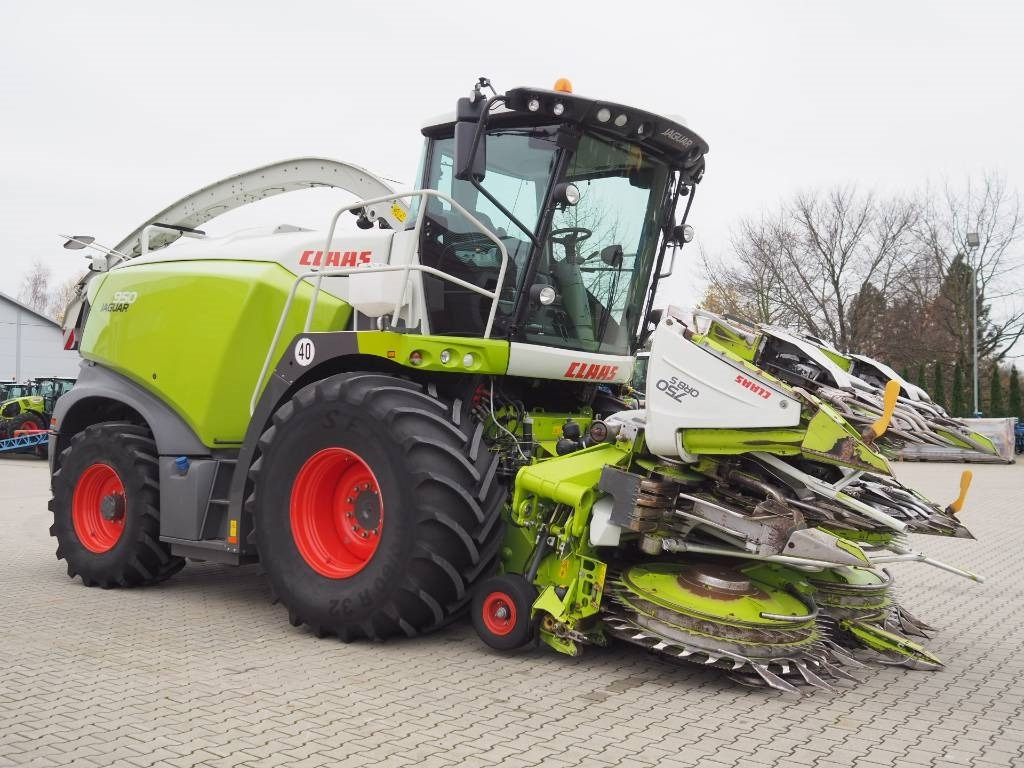 Claas Jaguar 950 4x4 + Orbis 750 - Pemanen hijauan: gambar 3 Claas Jaguar 950 4x4 + Orbis 750 - Pemanen hijauan: gambar 3