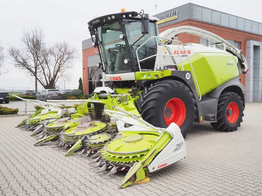 Claas Jaguar 950 4x4 + Orbis 750 - Pemanen hijauan: gambar 4 Claas Jaguar 950 4x4 + Orbis 750 - Pemanen hijauan: gambar 4
