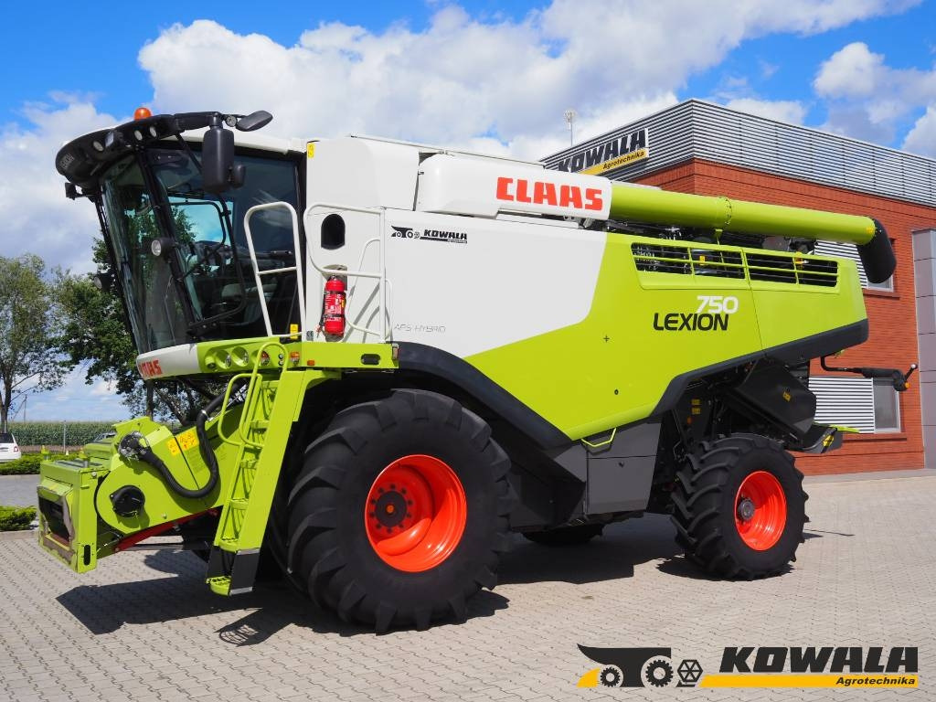 Claas Lexion 750 GPS + V770 - Pemanen gabungan: gambar 1 Claas Lexion 750 GPS + V770 - Pemanen gabungan: gambar 1