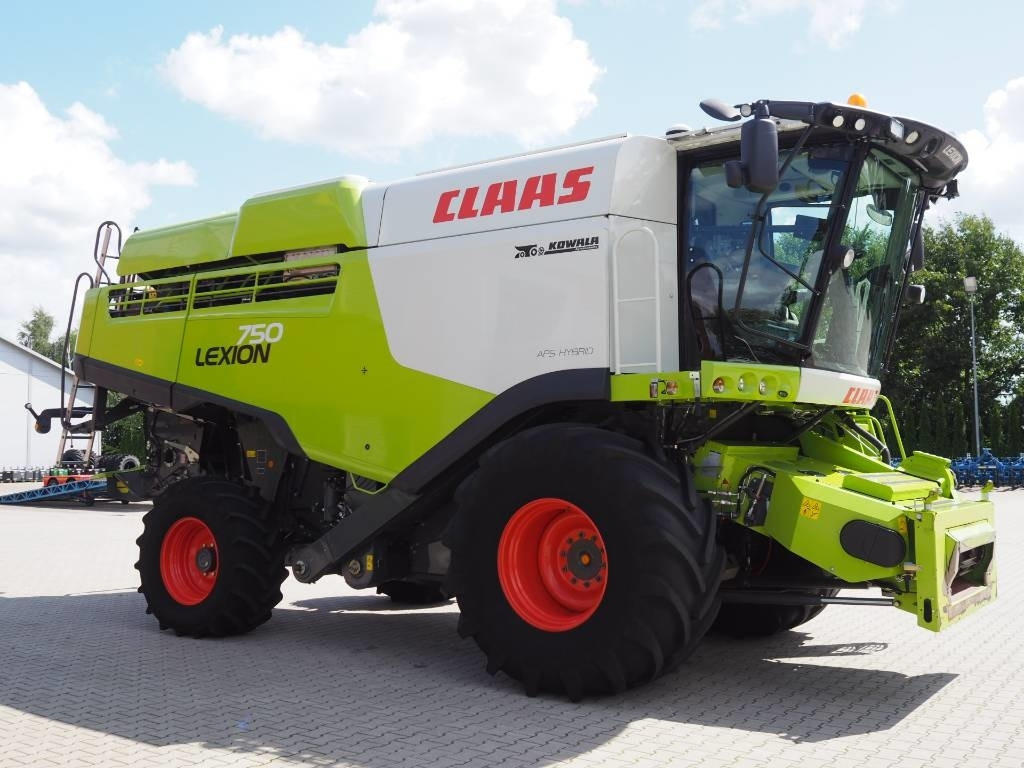 Claas Lexion 750 GPS + V770 - Pemanen gabungan: gambar 4 Claas Lexion 750 GPS + V770 - Pemanen gabungan: gambar 4