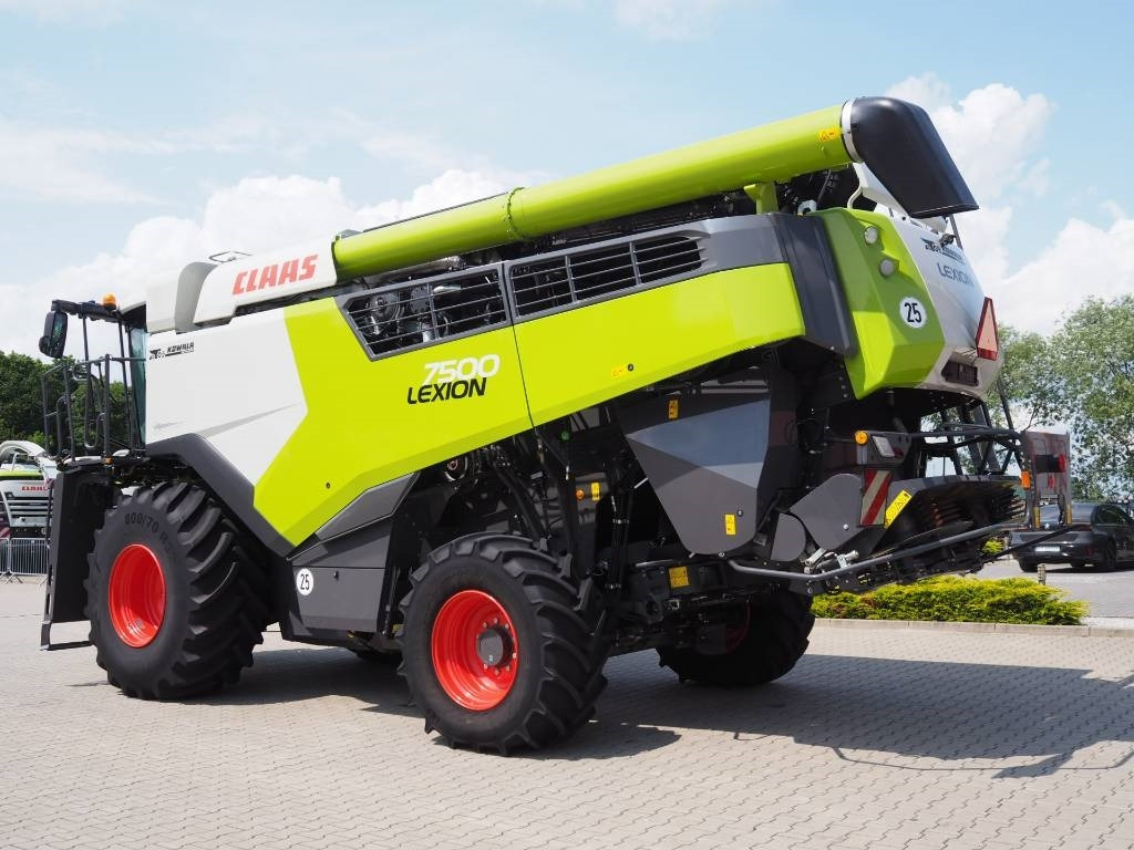 Claas Lexion 7500 + V930 - Pemanen gabungan: gambar 2 Claas Lexion 7500 + V930 - Pemanen gabungan: gambar 2