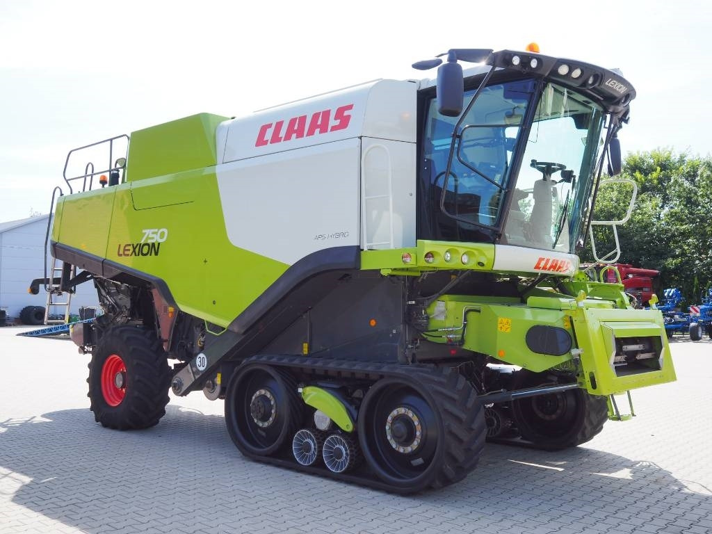 Claas Lexion 750TT + V900 - Pemanen gabungan: gambar 4 Claas Lexion 750TT + V900 - Pemanen gabungan: gambar 4