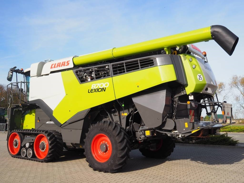 Claas Lexion 8700TT + V1080 2-stage threshing drum drive - Pemanen gabungan: gambar 2 Claas Lexion 8700TT + V1080 2-stage threshing drum drive - Pemanen gabungan: gambar 2