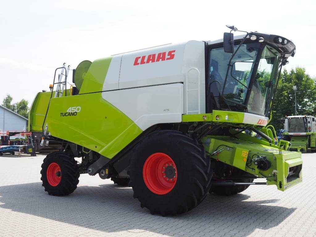 Claas Tucano 450 + V770 - Pemanen gabungan: gambar 4 Claas Tucano 450 + V770 - Pemanen gabungan: gambar 4