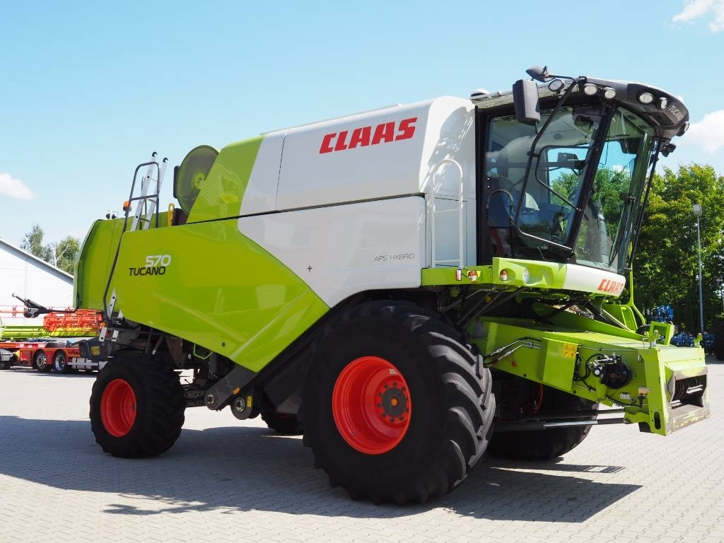 Claas Tucano 570 + V770 - Pemanen gabungan: gambar 4 Claas Tucano 570 + V770 - Pemanen gabungan: gambar 4