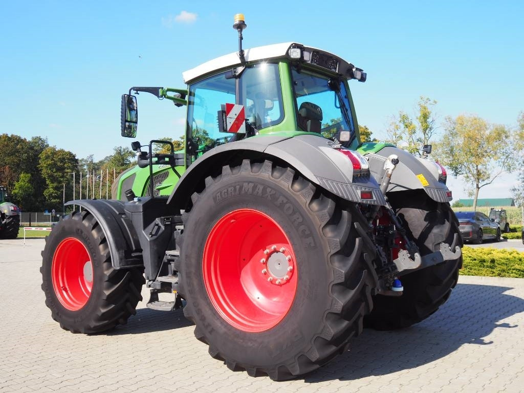 Fendt 824 Vario S4 ProfiPlus, GPS - Traktor: gambar 2 Fendt 824 Vario S4 ProfiPlus, GPS - Traktor: gambar 2