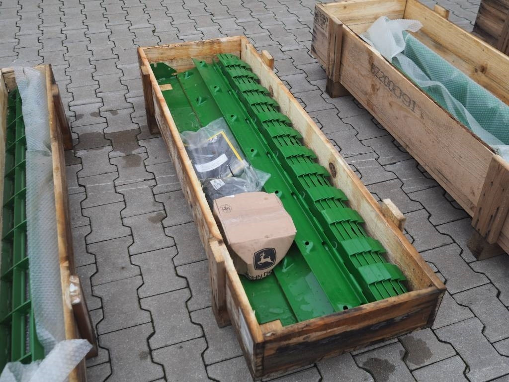John Deere T660, T670 retrofit kit on corn  - Lampiran pemanen: gambar 4 John Deere T660, T670 retrofit kit on corn  - Lampiran pemanen: gambar 4