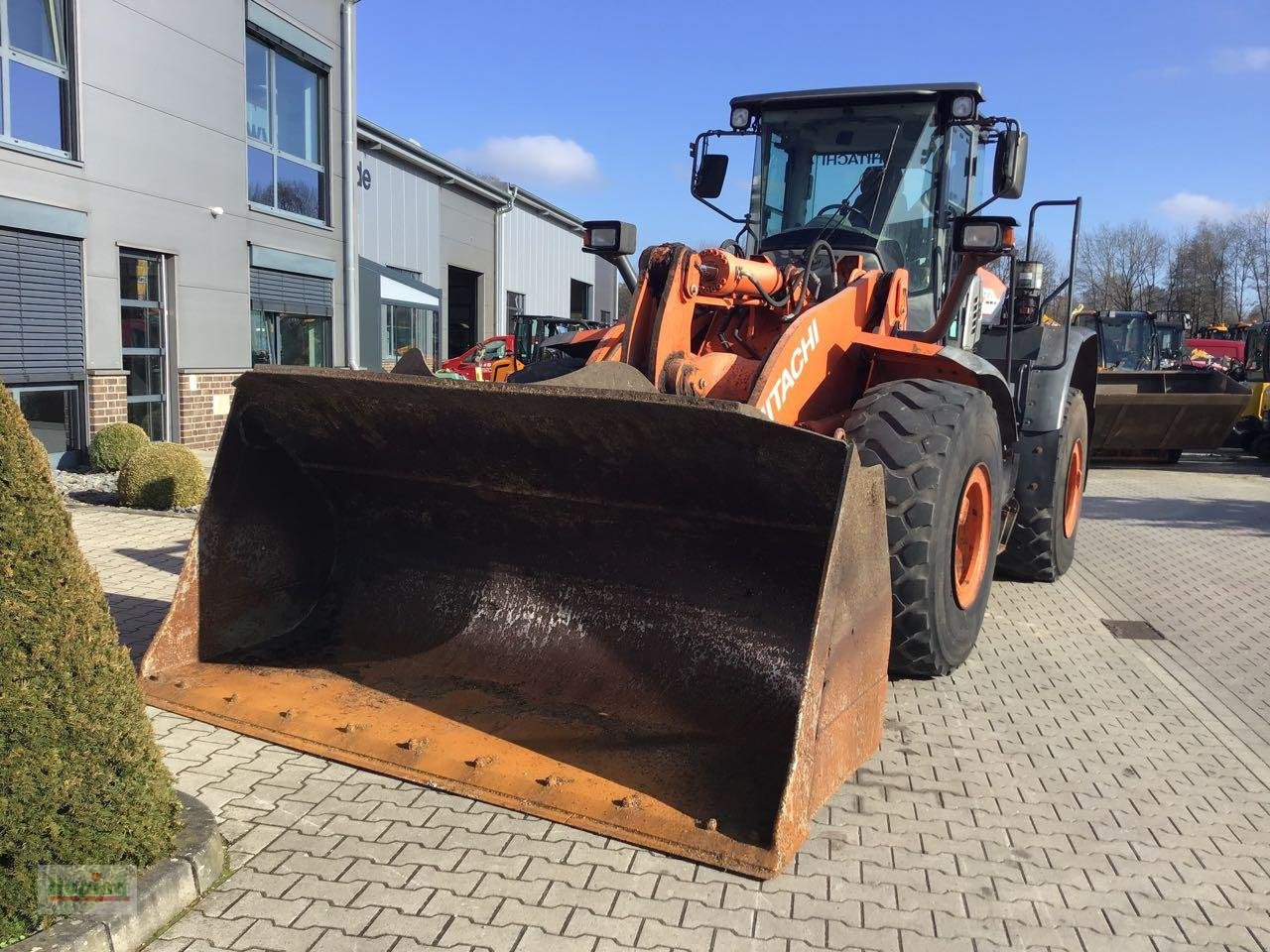 Hitachi ZW 220-6 - Wheel loader: gambar 3 Hitachi ZW 220-6 - Wheel loader: gambar 3