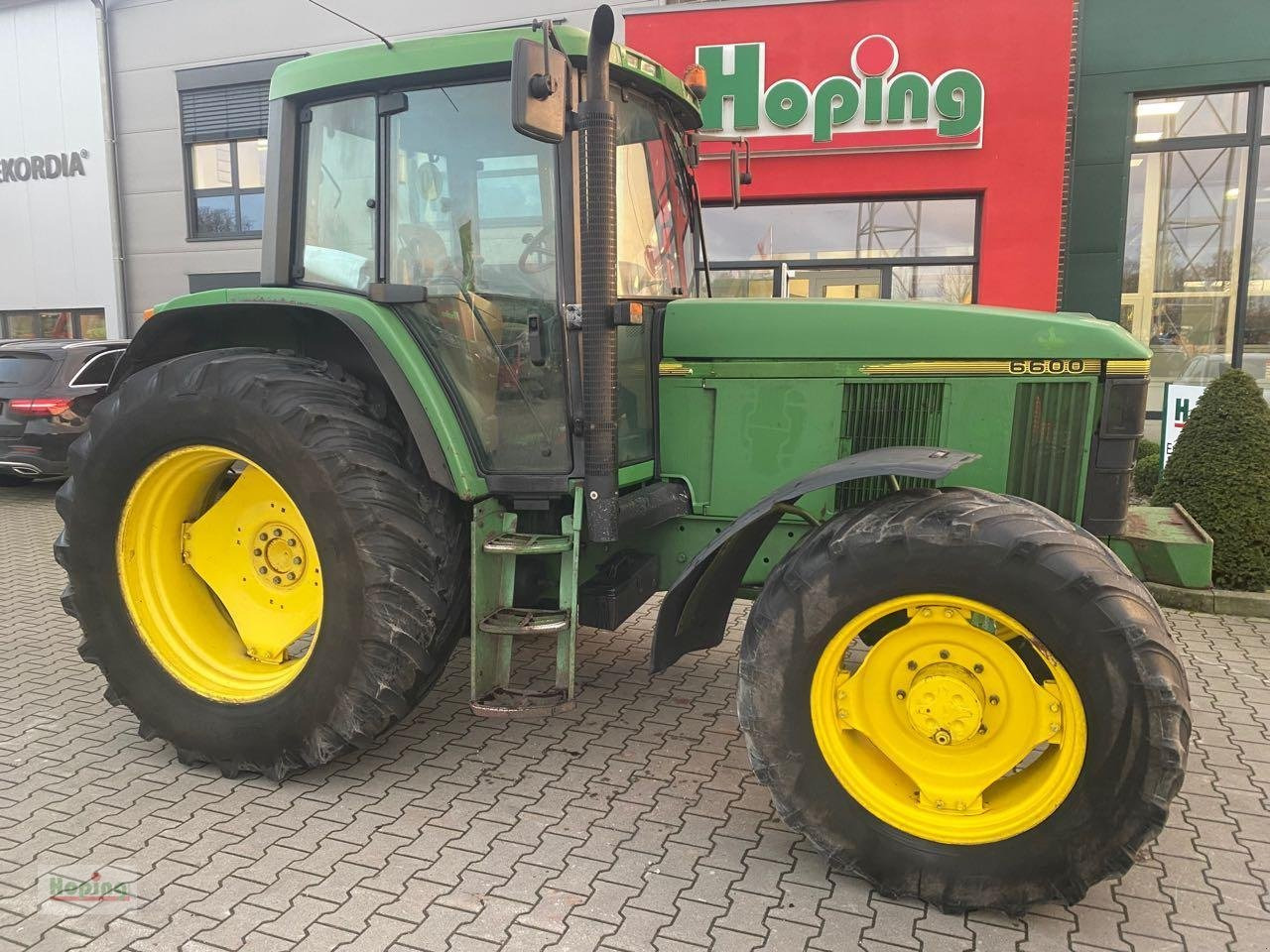 John Deere 6600 - Traktor: gambar 1 John Deere 6600 - Traktor: gambar 1