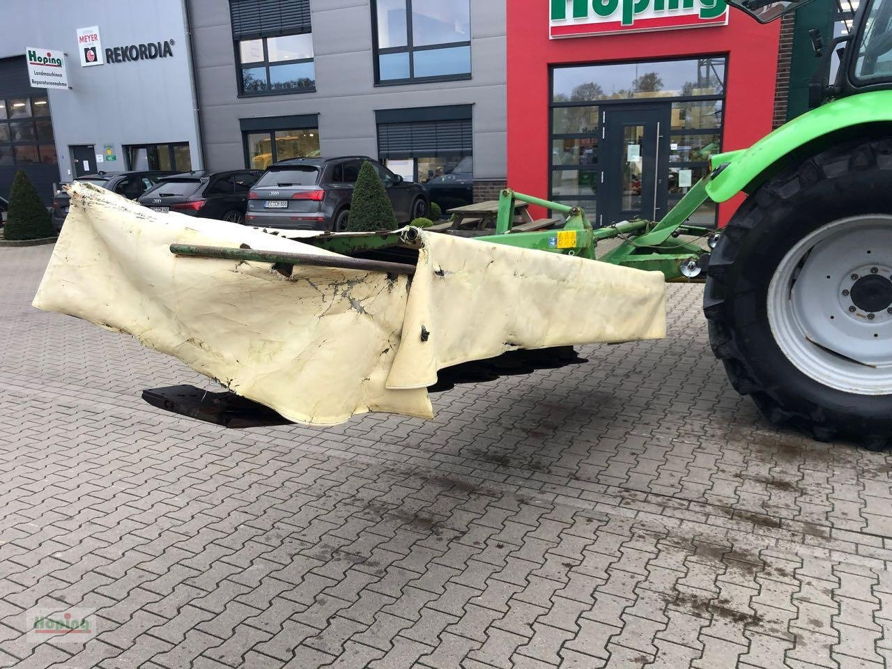 Krone Easy Cut R320 - Mesin pemotong padang rumput: gambar 2 Krone Easy Cut R320 - Mesin pemotong padang rumput: gambar 2