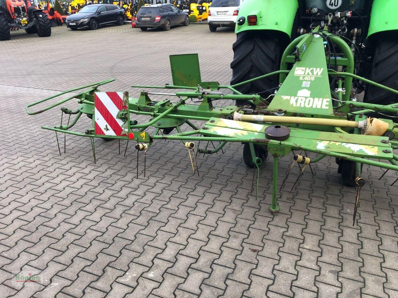 Krone KW 640.6 - Tedder/ Menyapu: gambar 4 Krone KW 640.6 - Tedder/ Menyapu: gambar 4