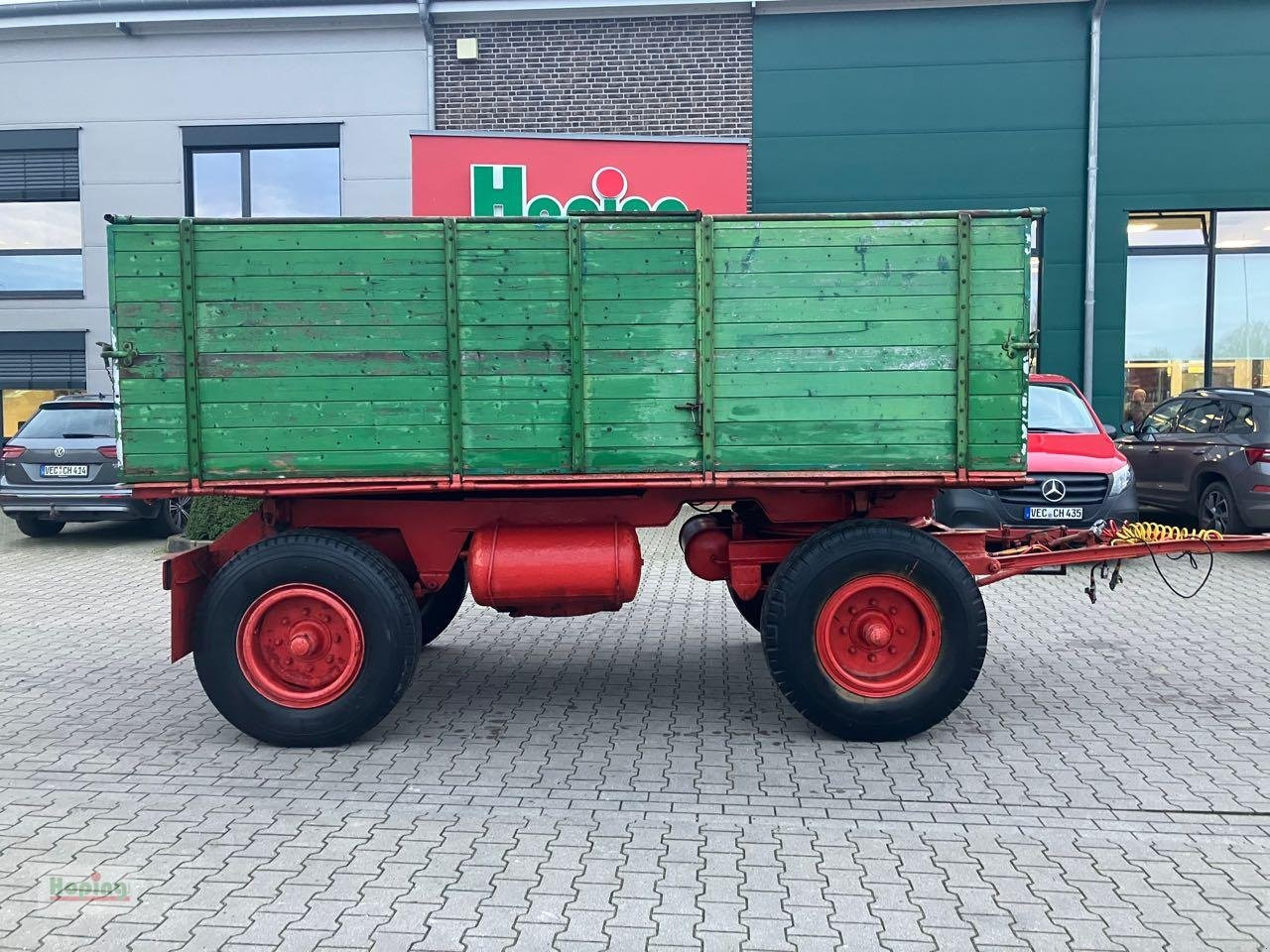 Unbekannter Anhänger - Peralatan lainnya: gambar 3 Unbekannter Anhänger - Peralatan lainnya: gambar 3