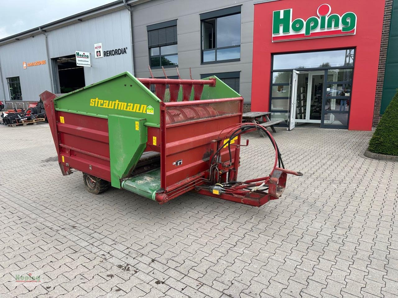 Strautmann Blockverteilwagen - Mixer-pengumpan: gambar 2 Strautmann Blockverteilwagen - Mixer-pengumpan: gambar 2