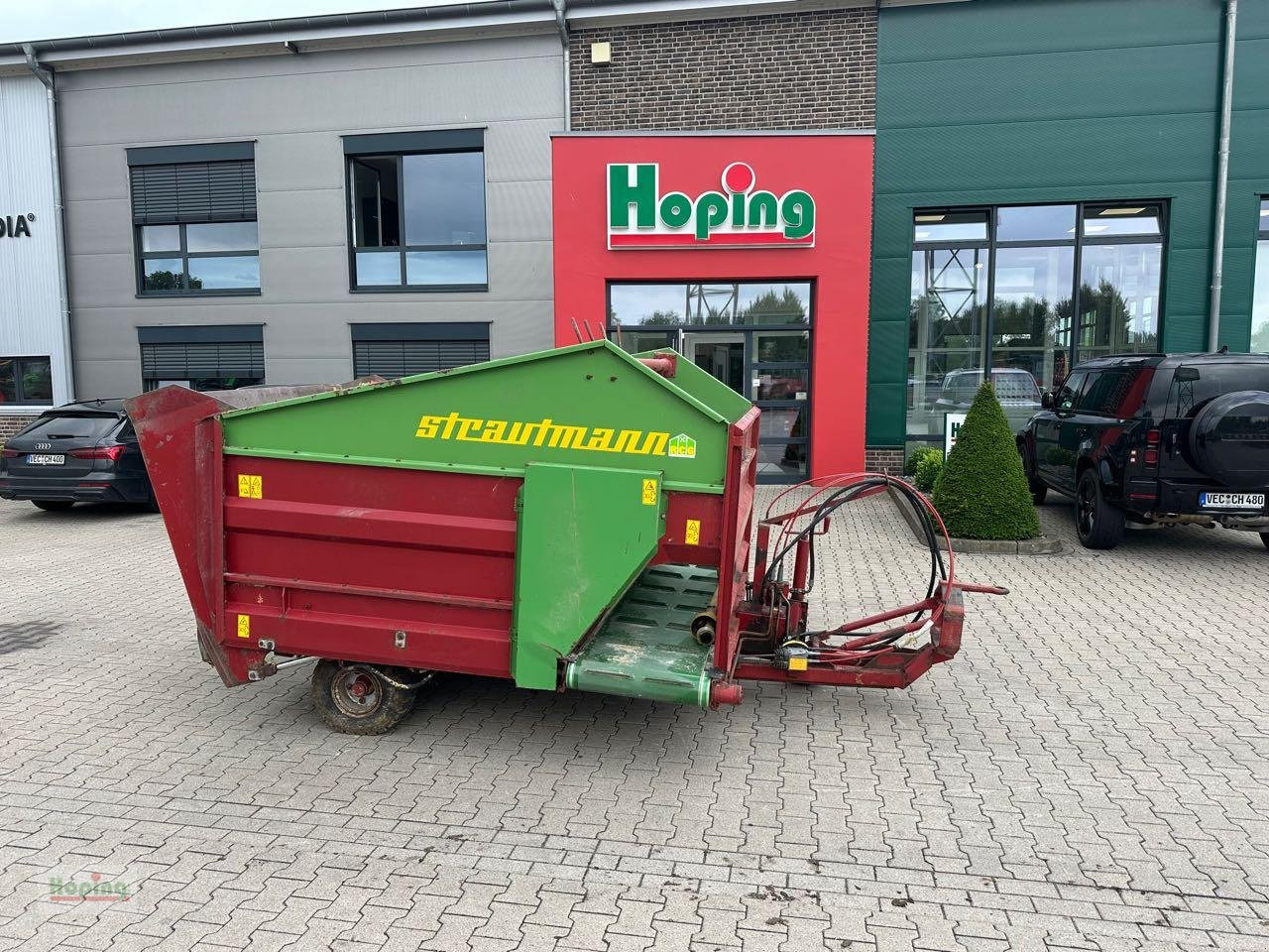 Strautmann Blockverteilwagen - Mixer-pengumpan: gambar 1 Strautmann Blockverteilwagen - Mixer-pengumpan: gambar 1