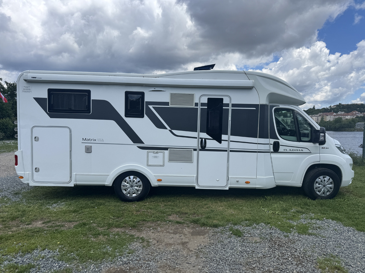 ADRIA Matrix 670 SL - Mobil rumah semi-terintegrasi: gambar 4 ADRIA Matrix 670 SL - Mobil rumah semi-terintegrasi: gambar 4